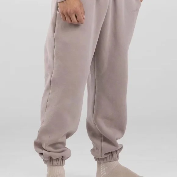 Comfrt Signature Sweatpants in Bark - Picture 2 of 6